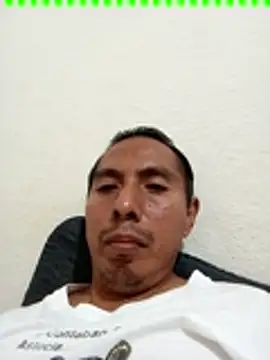 Snapshot of desnudo_Sexoxo chatting on December 18, 2024, 3:15 am desnudo Sexoxo online show from December 18, 2024, 3:15 am