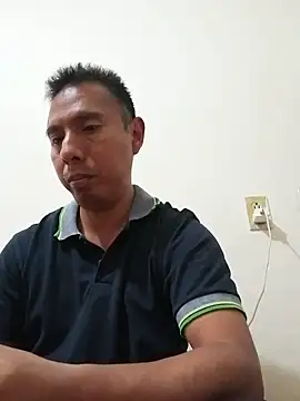 Snapshot of desnudo_Sexoxo chatting on January 5, 2025, 4:04 am desnudo Sexoxo online show from January 5, 2025, 4:04 am