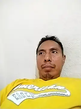 Snapshot of desnudo_Sexoxo chatting on March 7, 2025, 2:25 am desnudo Sexoxo online show from March 7, 2025, 2:25 am