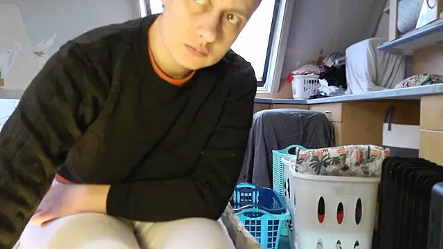 SexyAmanda32 online show from February 16, 2026, 3:52 pm