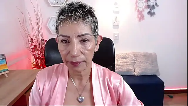 DevoraRose online show from May 28, 2026, 9:39 am