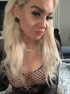 MIA-XXX online show from October 7, 2025, 12:46 pm