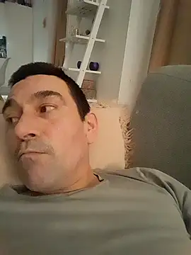 Snapshot of dick81 chatting on February 6, 2026, 11:52 pm dick81 online show from February 6, 2026, 11:52 pm