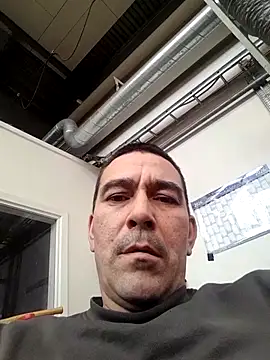 Snapshot of dick81 chatting on March 13, 2026, 2:34 pm dick81 online show from March 13, 2026, 2:34 pm