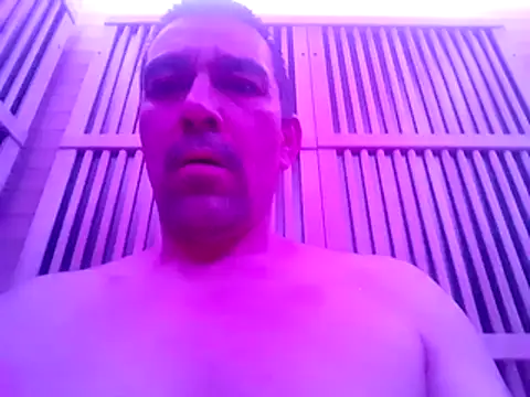 Snapshot of dick81 chatting on March 31, 2026, 9:15 pm dick81 online show from March 31, 2026, 9:15 pm