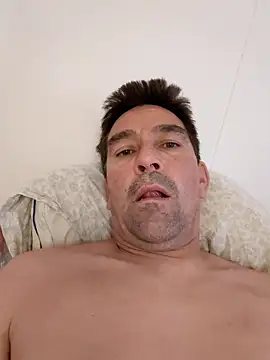 dick81 online show from June 17, 2026, 9:38 pm