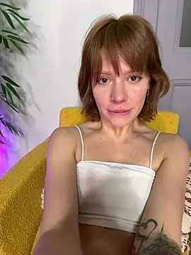 Snapshot of Oopsfoxy chatting on January 24, 2025, 5:42 pm Oopsfoxy online show from January 24, 2025, 5:42 pm