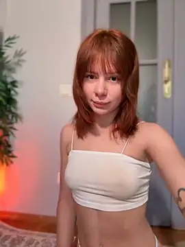 Snapshot of Oopsfoxy chatting on October 18, 2025, 5:32 am Oopsfoxy online show from October 18, 2025, 5:32 am