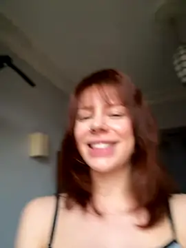 Snapshot of Oopsfoxy chatting on November 5, 2025, 7:52 am Oopsfoxy online show from November 5, 2025, 7:52 am