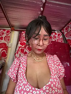 Snapshot of sweetieme chatting on June 5, 2026, 1:34 am sweetieme online show from June 5, 2026, 1:34 am
