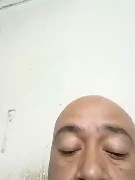 Snapshot of GeorgeVergaGrues chatting on December 27, 2024, 6:57 am GeorgeVergaGrues online show from December 27, 2024, 6:57 am