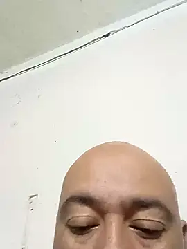 Snapshot of GeorgeVergaGrues chatting on February 5, 2025, 3:34 am GeorgeVergaGrues online show from February 5, 2025, 3:34 am