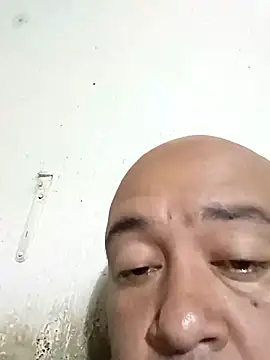 Snapshot of GeorgeVergaGrues chatting on February 24, 2025, 2:40 am GeorgeVergaGrues online show from February 24, 2025, 2:40 am