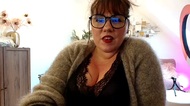 Petitexsirene online show from November 21, 2025, 12:48 pm