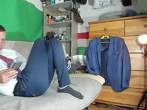 viraglaci18xh online show from October 7, 2025, 6:49 pm