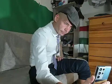 viraglaci18xh online show from October 18, 2025, 2:29 pm