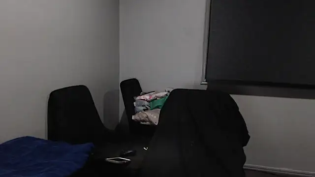 poisonivyx online show from February 20, 2025, 10:37 am