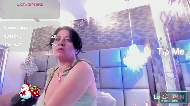 LADY HELLEN online show from November 27, 2025, 7:05 pm