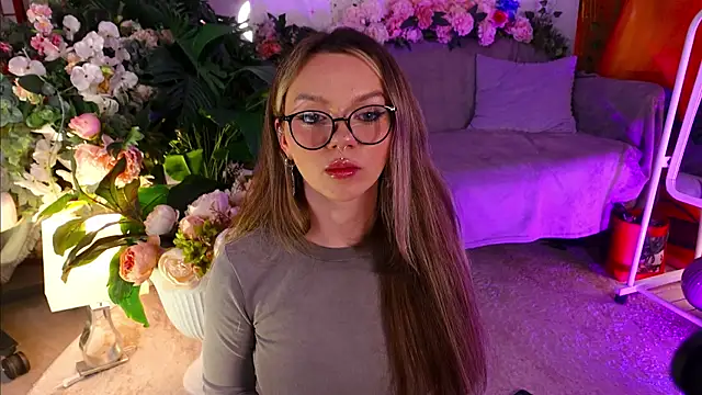 KristaBrooks online show from October 4, 2025, 3:21 pm