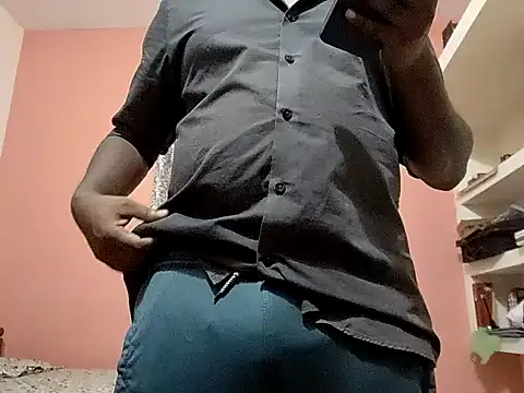 Snapshot of Aneesh007m chatting on October 26, 2025, 5:13 am Aneesh007m online show from October 26, 2025, 5:13 am