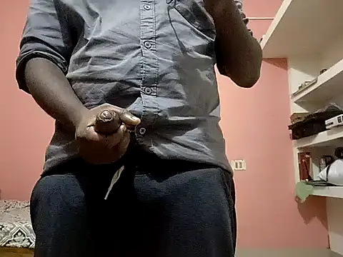 Snapshot of Aneesh007m chatting on November 3, 2025, 6:20 pm Aneesh007m online show from November 3, 2025, 6:20 pm