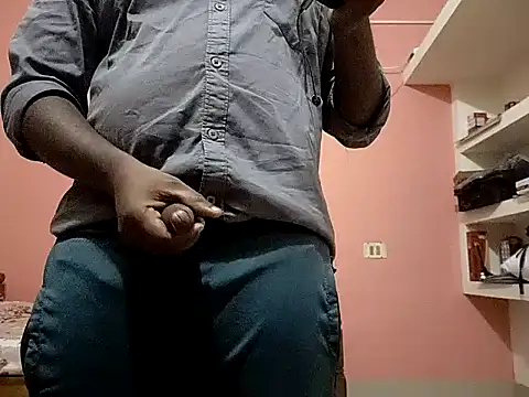 Snapshot of Aneesh007m chatting on November 11, 2025, 5:24 pm Aneesh007m online show from November 11, 2025, 5:24 pm