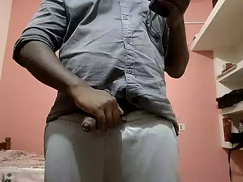 Snapshot of Aneesh007m chatting on November 16, 2025, 5:18 pm Aneesh007m online show from November 16, 2025, 5:18 pm