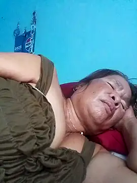 Snapshot of sexylizzy4u chatting on October 1, 2025, 6:52 am sexylizzy4u online show from October 1, 2025, 6:52 am