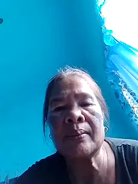 Snapshot of sexylizzy4u chatting on November 16, 2025, 2:28 am sexylizzy4u online show from November 16, 2025, 2:28 am