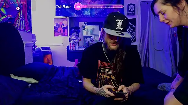 Snapshot of AltustThomas chatting on February 4, 2025, 12:40 am AltustThomas online show from February 4, 2025, 12:40 am