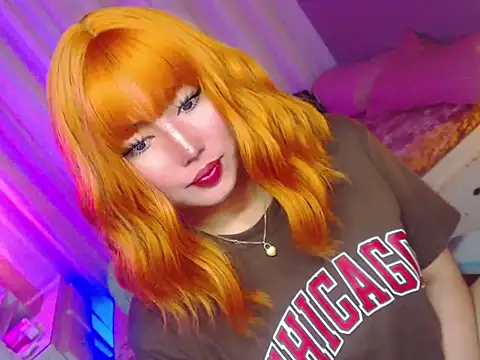 HOTnWILDalice online show from April 19, 2026, 1:05 am