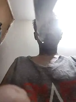 iamkahn 44 online show from April 15, 2026, 11:38 pm