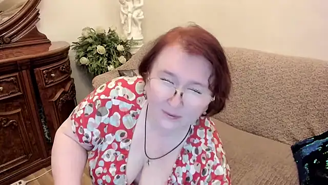 leiamillersonn online show from September 15, 2025, 7:47 pm
