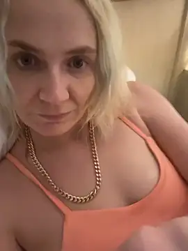 SugarTits199869 online show from October 10, 2025, 5:06 am