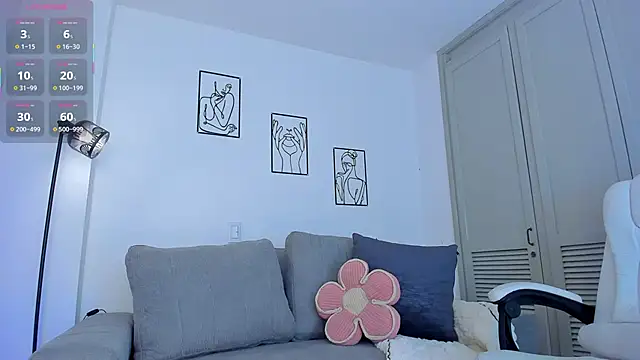 marianasilvax online show from September 9, 2025, 9:47 pm