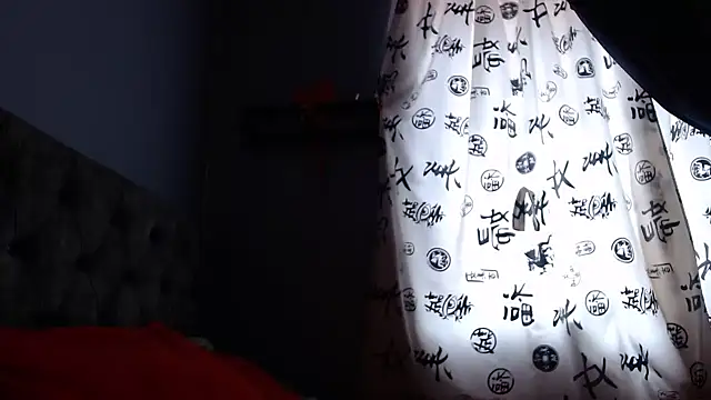 ZAHI WILLX online show from January 5, 2025, 3:02 pm