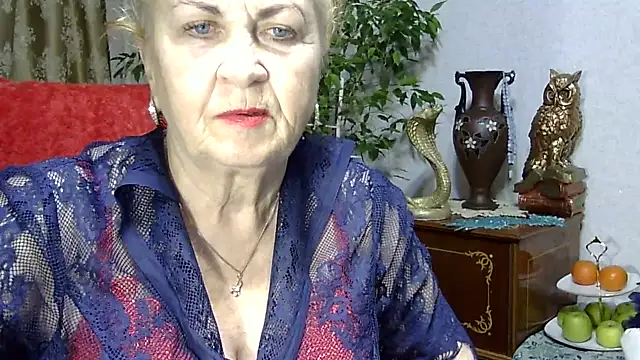 Emma52610 online show from February 8, 2025, 5:50 pm