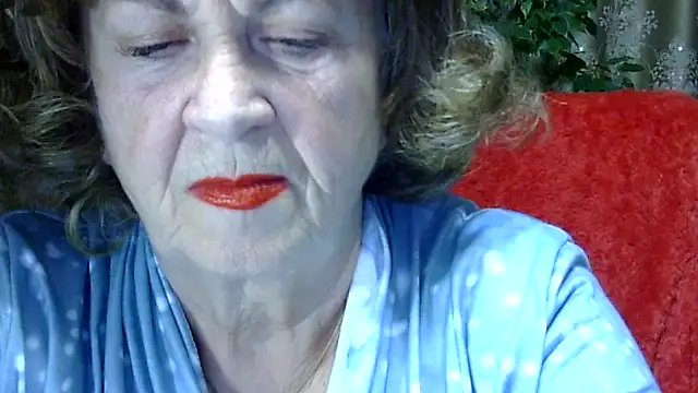 Emma52610 online show from December 4, 2025, 6:16 pm