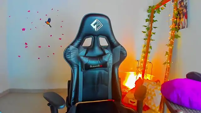 Susan Foxx online show from November 8, 2025, 7:34 pm