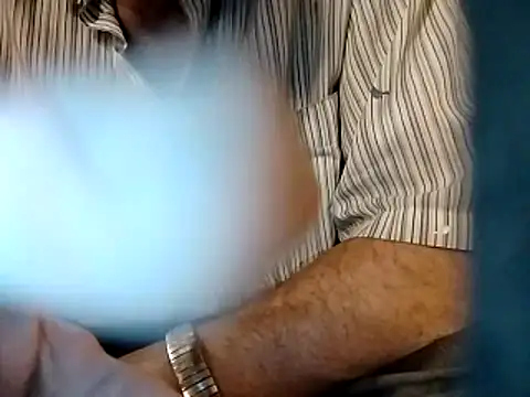 ROBERT0516 online show from March 19, 2026, 3:43 am