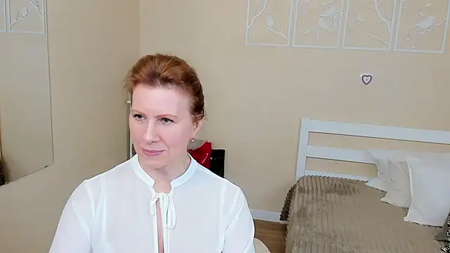 FoxySophia online show from March 4, 2025, 1:28 pm