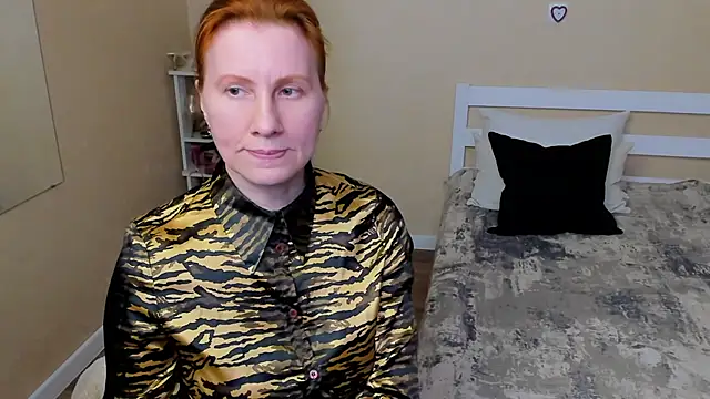 FoxySophia online show from October 3, 2025, 11:07 am