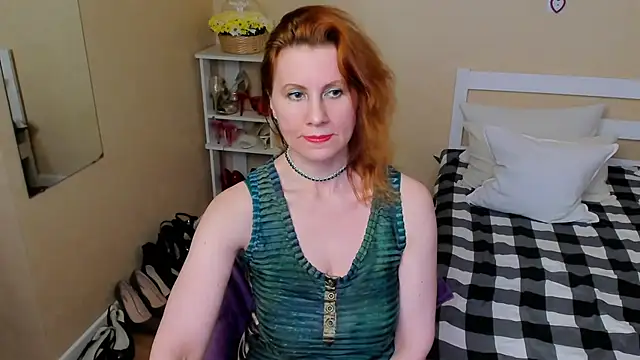 FoxySophia online show from November 17, 2025, 9:09 pm