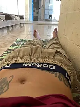 Snapshot of descret_19 chatting on April 2, 2026, 3:42 pm descret 19 online show from April 2, 2026, 3:42 pm