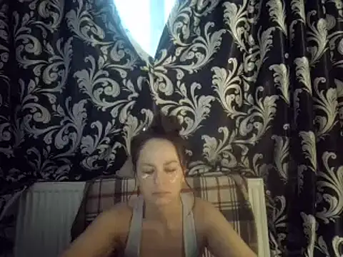 LindaStarS online show from February 3, 2025, 5:51 am