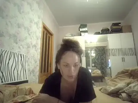 LindaStarS online show from February 5, 2025, 6:15 pm