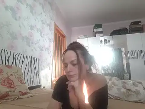 LindaStarS online show from February 9, 2025, 1:25 pm