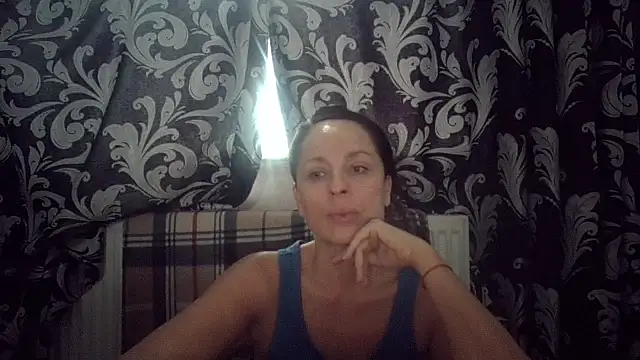 LindaStarS online show from November 9, 2025, 7:06 am