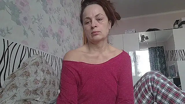 LindaStarS online show from April 11, 2026, 5:45 am