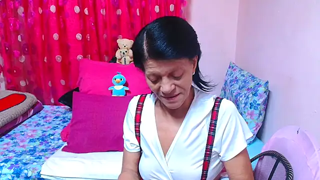 SLUTTYROXY online show from March 23, 2026, 3:32 am